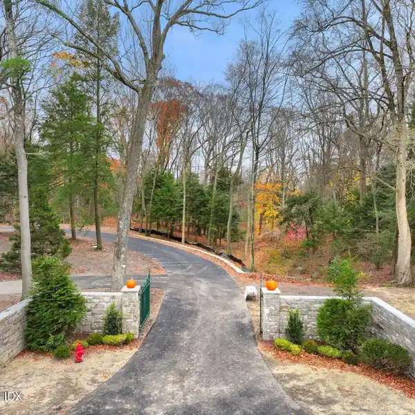 OPEN CANVAS IN A RARELY AVAILABLE ULTIMATE LOCATION