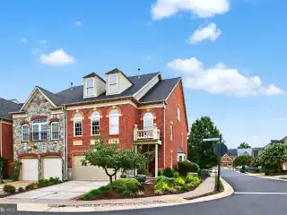 Beautifully Updated Residence in River Creek