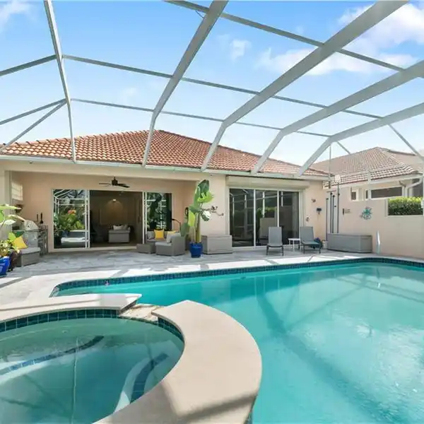 BEAUTIFUL NORTH NAPLES HOME