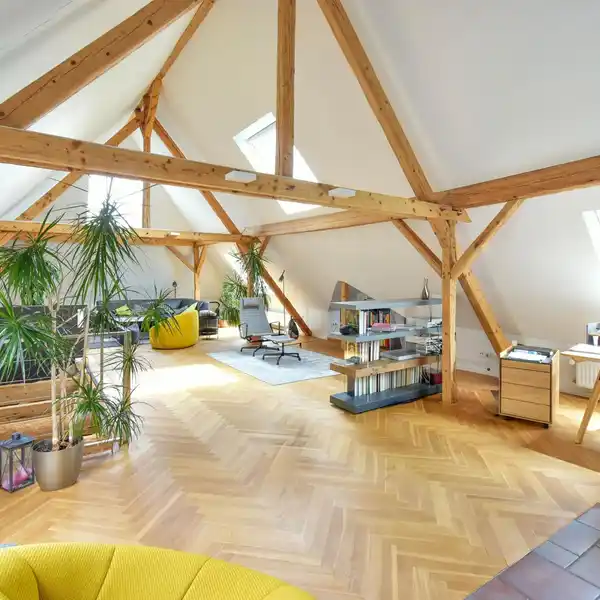 EXTRAORDINARY MAISONETTE APARTMENT