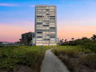 Beautiful Condo in the Beach Terrace Building