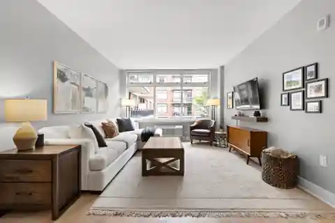 Luxurious and Smartly Appointed Residence