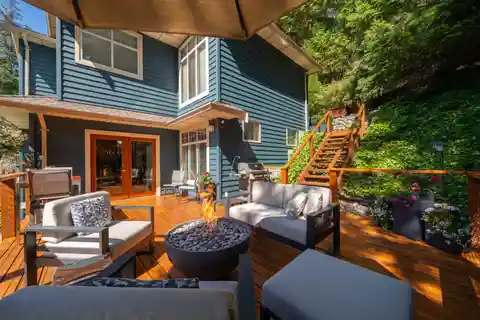 Gorgeous Home on a Huge Private Lot