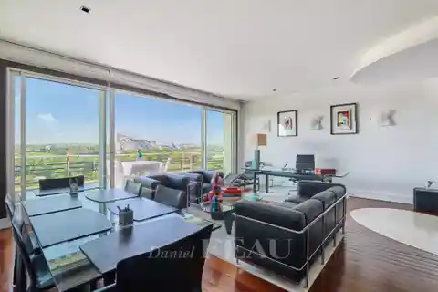 Incredible Residence with Unbelievable Vistas