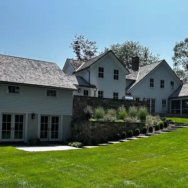 RENTAL HOME BLENDING HISTORIC ELEGANCE AND MODERN LUXURY