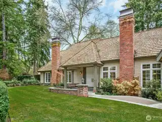 Exquisitely Updated Estate on Evergreen Lane