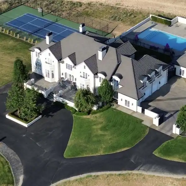 EXQUISITE FRENCH COUNTRY HOME ON THE PALOUSE