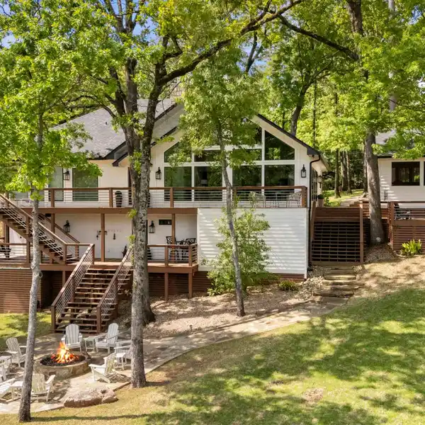LUXURIOUS LAKE LIVING IN PINE VALLEY DEVELOPMENT