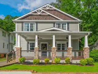 Turnkey Home in Iconic Oakhurst