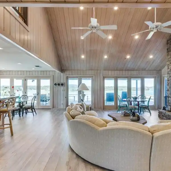 INCREDIBLE HOME IN SOUGHT-AFTER SPORTSMAN'S WORLD