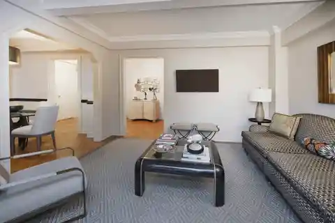 Lenox Hill Beautifully Renovated Two-bedroom Condominium