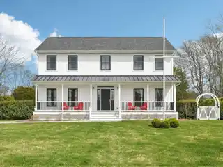 Beautifully Built Bright and Cheerful Home