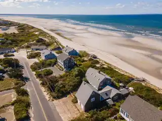 Beachfront Bliss on Cape Cod Bay