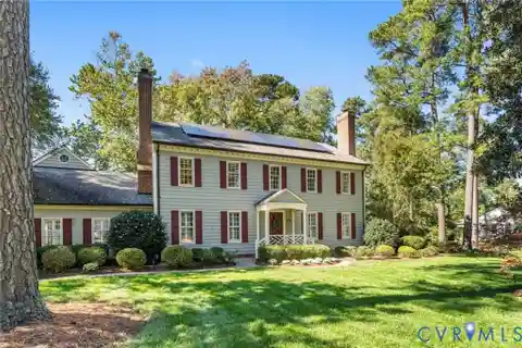 Classic Colonial Home in Sleepy Hollow
