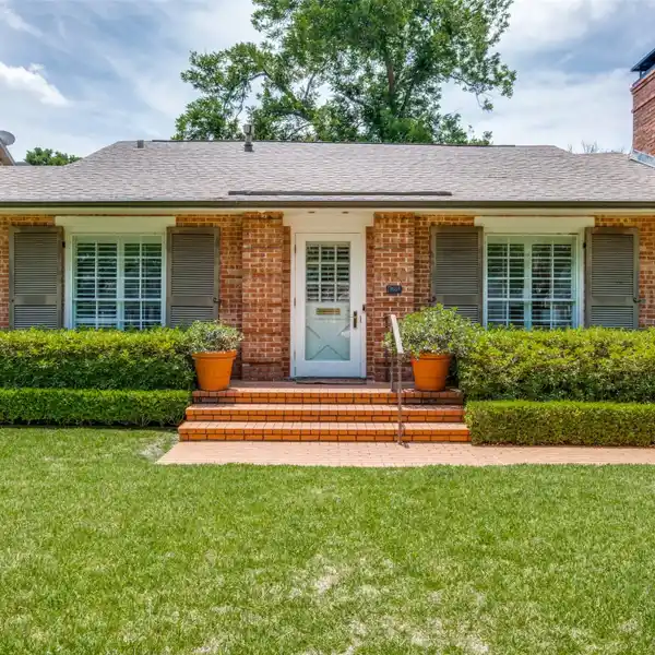 CHARMING PARK CITIES COTTAGE
