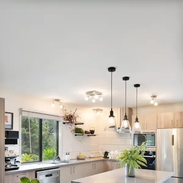 PRIVATE BUSH RETREAT WITH CONTEMPORARY FAMILY COMFORTS