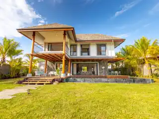 Prestigious Five Bedroom Villa