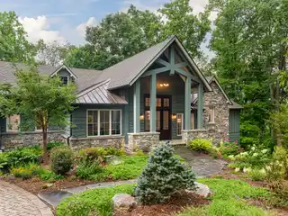 Exquisite Residence in Pinchot Forest