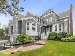 Seaside Stunner That Exudes Luxury