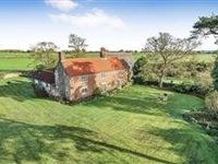 BEAUTIFUL FARMHOUSE WITH HOLIDAY COTTAGES