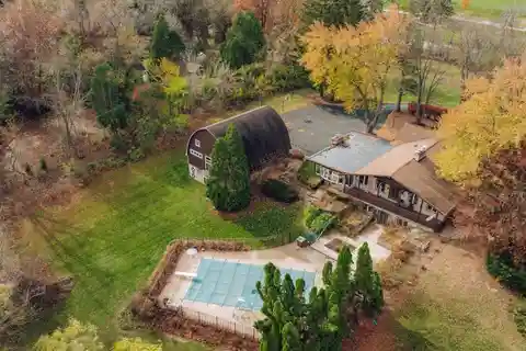 Stunning Compound with Barn and Pool