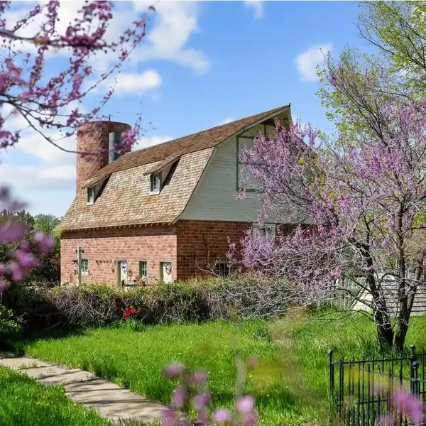 HISTORIC FARMSTEAD