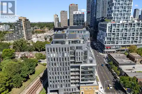 Rare Penthouse Offering in the Davisville