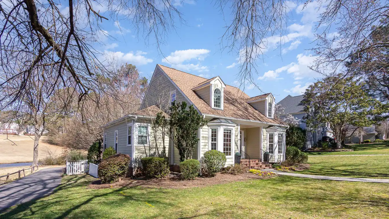 Charming Home on the Wildwood Green Golf Course