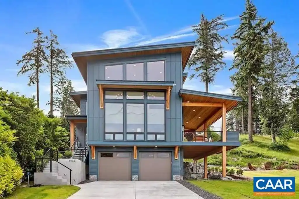 Customizable Estate with Expansive Outdoor Spaces