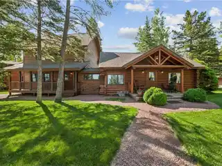 Stunning Swedish Log Home on Lakefront