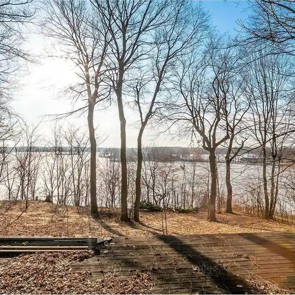 SPECTACULAR LAKE LOT IN KOPPS BAY