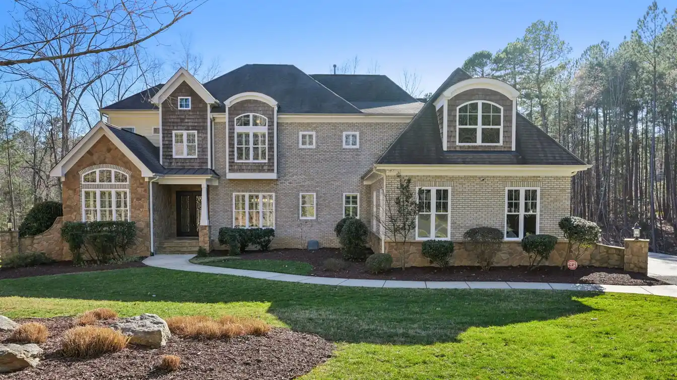 Beautifully Designed Home in Windfall