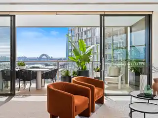 Commanding City and Harbour Views