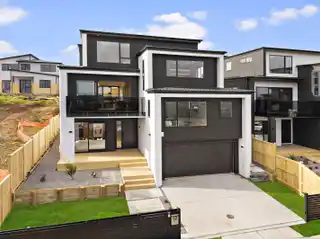Sprawling Home with Six Private Ensuites
