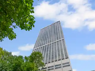 Elegant Residence at Water Tower Place