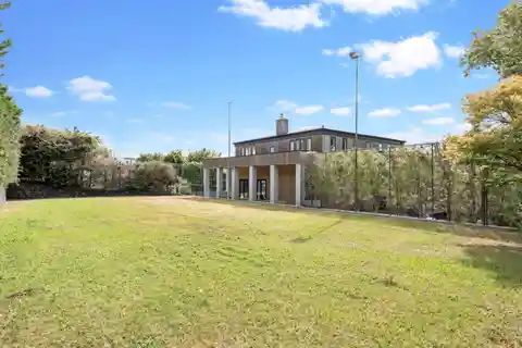 Sprawling Three-Level Luxury Residence in the Heart of Remuera