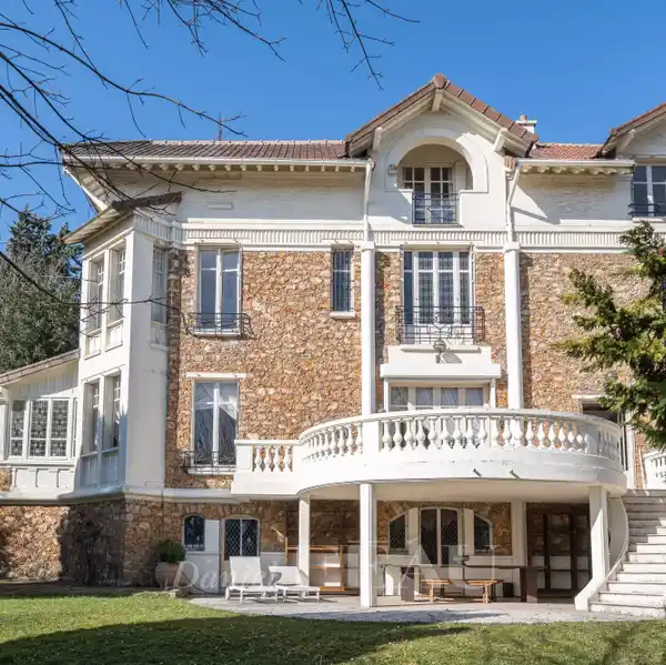 MAGNIFICENT PRIVATE MANSION