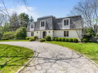 Wonderful Southampton Village Rental Home