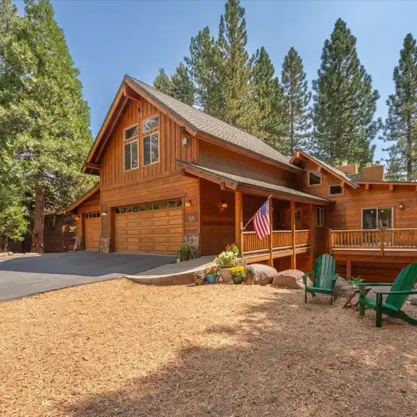 ULTIMATE TAHOE CITY FAMILY HOME