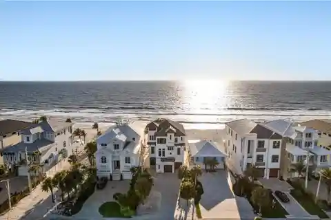 Newer-built Beachfront Home with Breathtaking Views of the Gulf