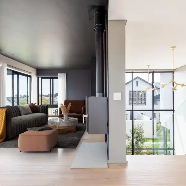 LUXURY LAKEFRONT HOME WITH MOUNTAIN VIEWS