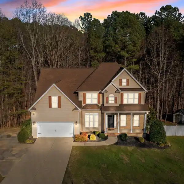 BEAUTIFUL HOME ON 2.5 LOTS