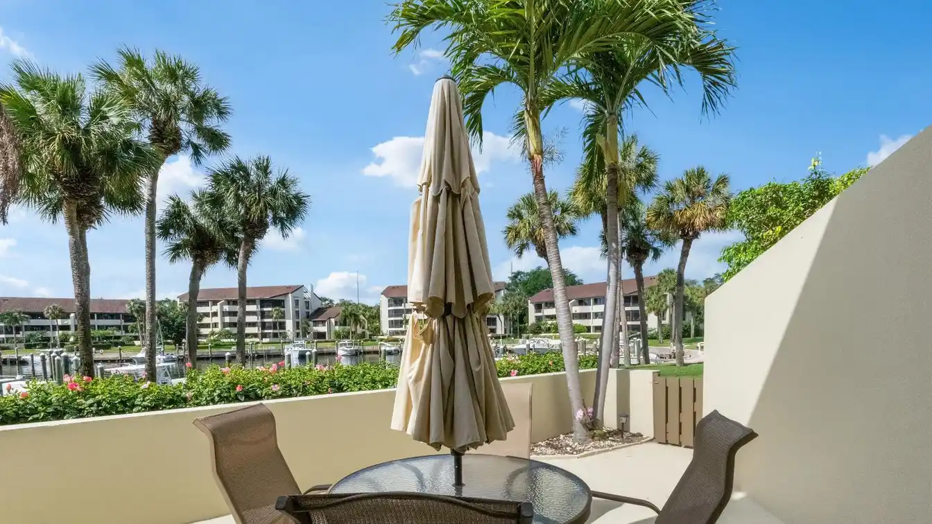 Rare Townhome in Old Port Cove