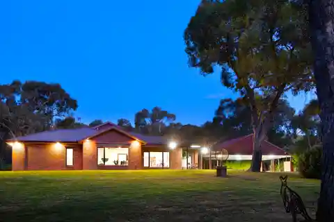 An Architectural Statement on Ten Acres