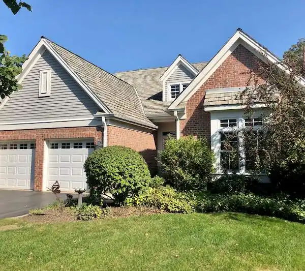 MAINTENANCE-FREE LIVING IN STONEBRIDGE