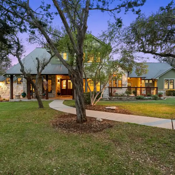 STYLISH INTERIORS MEET SERENE HILL COUNTRY VIEWS