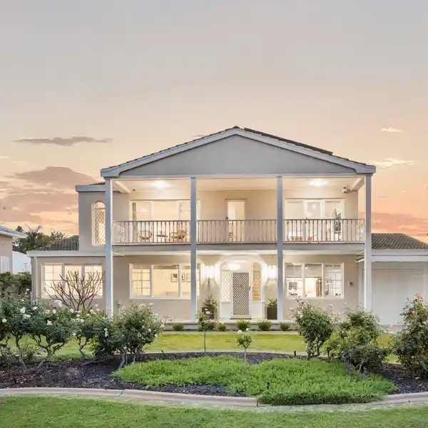 TIMELESS BEAUTY WITH THOUGHTFUL UPGRADES