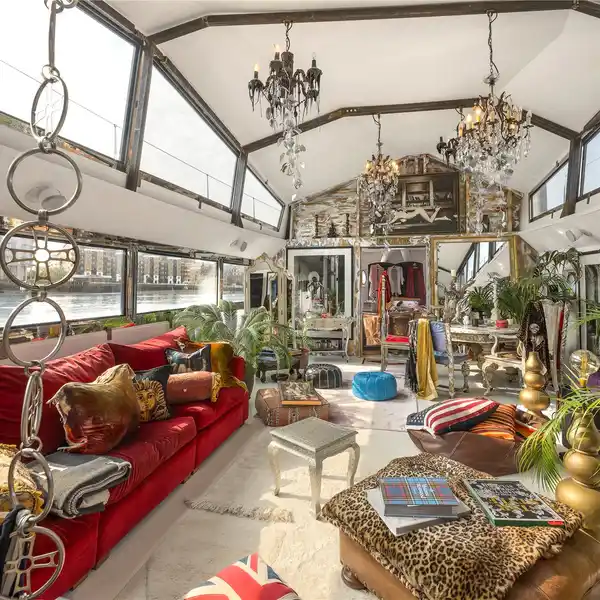 UNIQUE AND STRIKING HOUSEBOAT