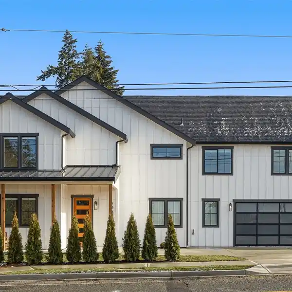MAGNIFICENT CUSTOM NEW CONSTRUCTION RESIDENCE