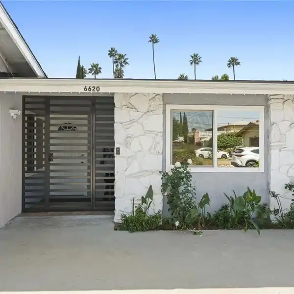 RARE OPPORTUNITY IN THE HEART OF VAN NUYS